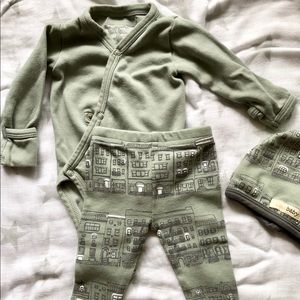 0-3 mos L’ovedbaby 3 piece sage green outfit